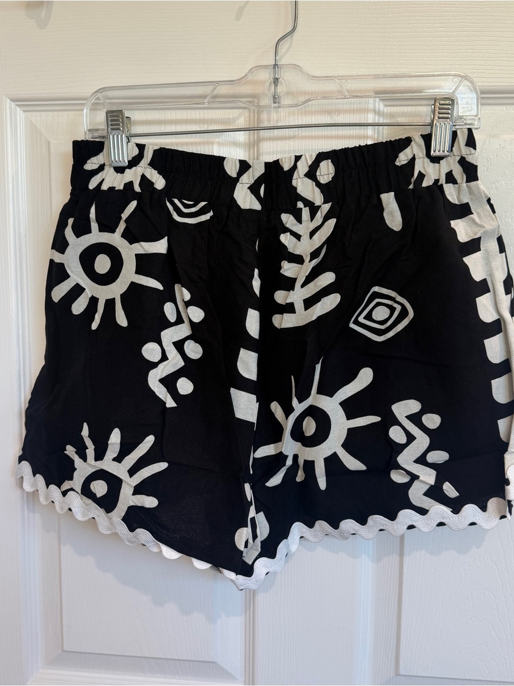 Umgee Black & White Printed Shorts - Picture 3 of 5